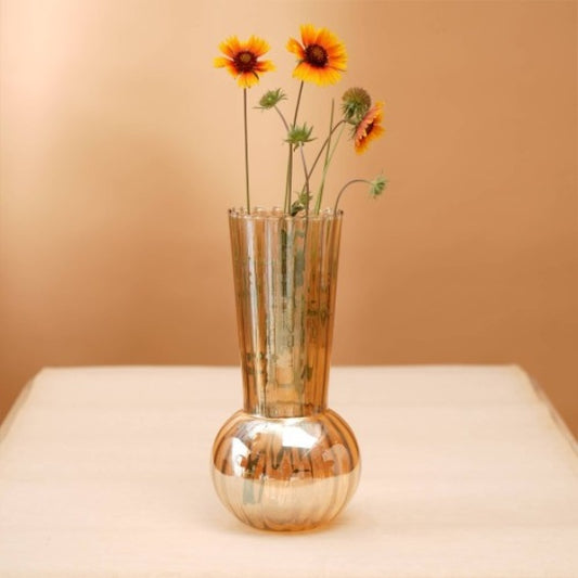 Whimsy Small Vase Elegant Decorative Accent For Home, Office & Events Modern Swirl Design For Floral Arrangements & Centerpieces